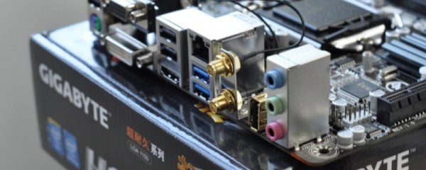 电脑的音频三个口都是什么