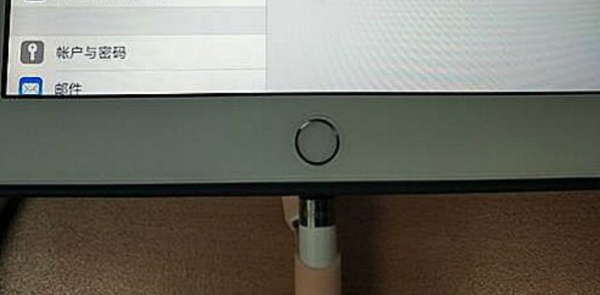 二代ipad笔怎么连接