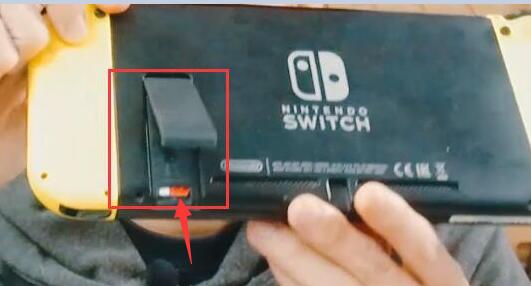 任天堂switchtf卡正确插卡方法