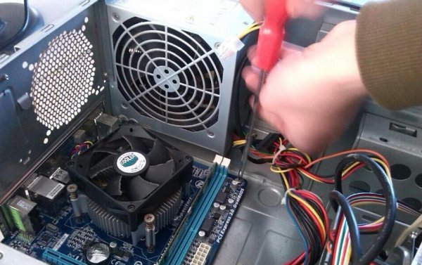 电脑主板拆卸图解方法