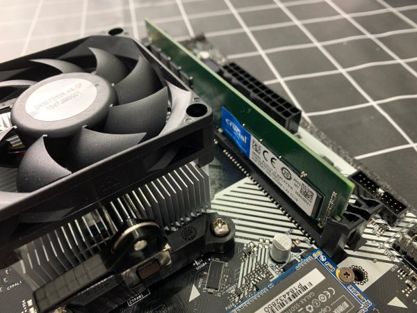 2020电脑主机diy1000元配置单推荐