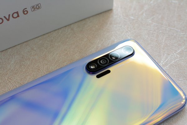 专属年轻人的5G手机华为nova6评测