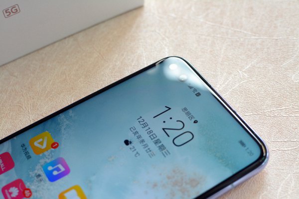 专属年轻人的5G手机华为nova6评测