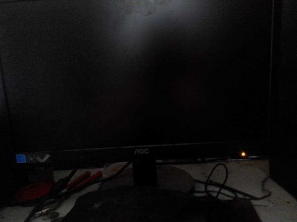 显示器黑屏黄灯解决教程