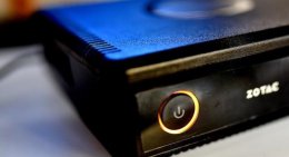 win10死机按什么都不行解决教程 win10死机按什么都不行 无法重启