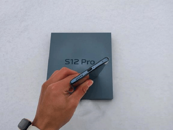 vivos12pro耳机孔在哪里