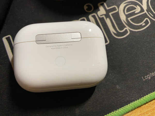 airpods pro后面的按钮是干嘛的