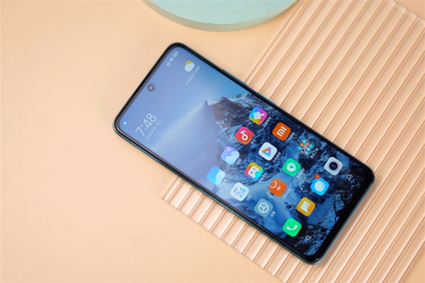 红米note10pro是曲面屏吗