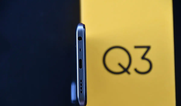 真我q3有耳机孔吗