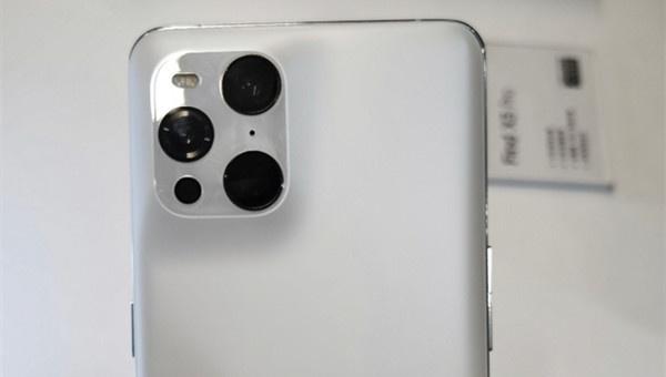 oppofindx3机身是什么材质