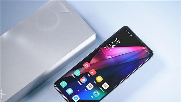oppofindx3自带贴膜吗