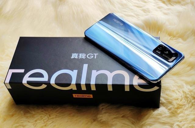 红米k40pro+和真我gt对比