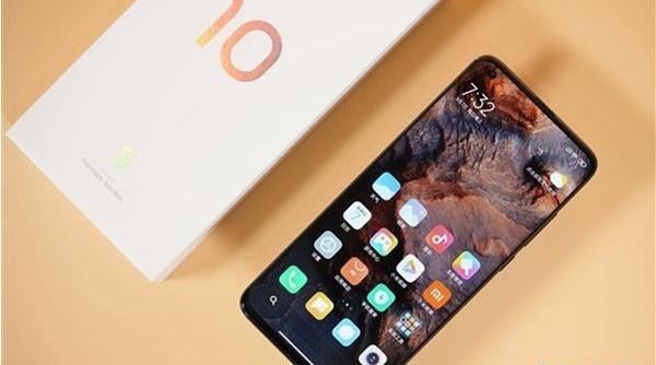 小米10s是刘海屏吗