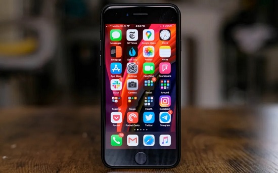 为什么iphone屏幕会突然变暗