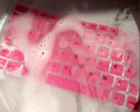 键盘膜怎么清洗详细操作教程