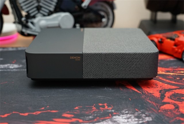峰米S5和极米 NEW Z6X对比