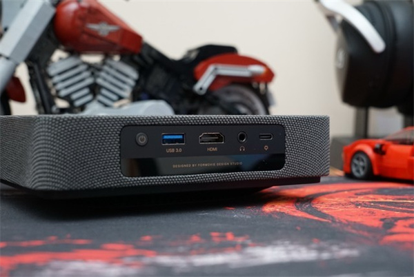 峰米S5和极米 NEW Z6X对比