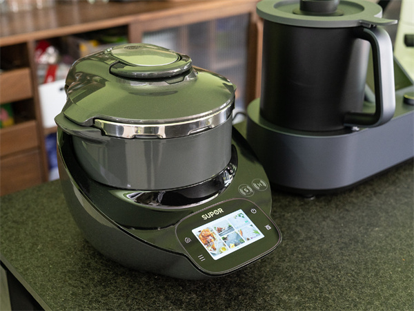 苏泊尔小C、添可食万3.0和米家烹饪机器人横评对比