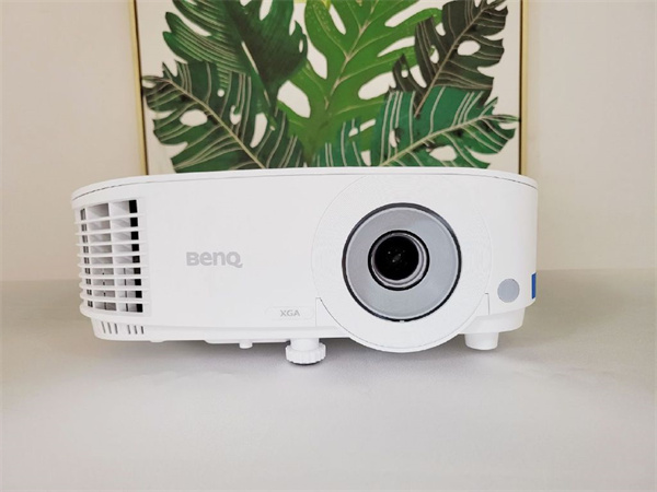 优派Y5和明基E520对比