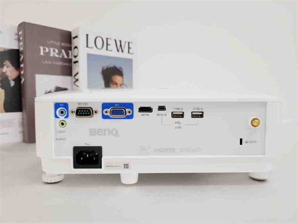 优派Y5和明基E520对比