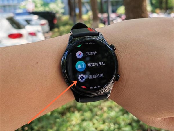 荣耀手表gs3如何控制手机拍照