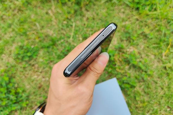 vivos15pro边框什么材质