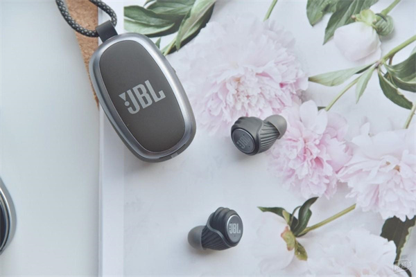 FIIL CG Pro、mifo O7、JBL X600和AirPods Pro对比