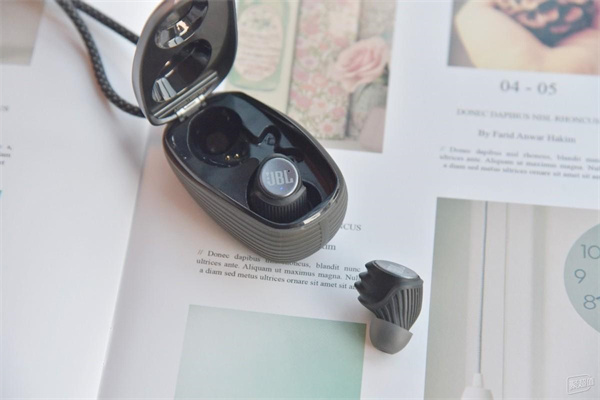 FIIL CG Pro、mifo O7、JBL X600和AirPods Pro对比