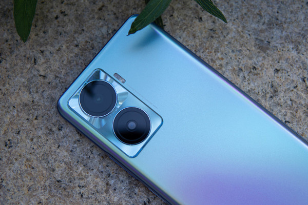荣耀X40和vivo Y77对比