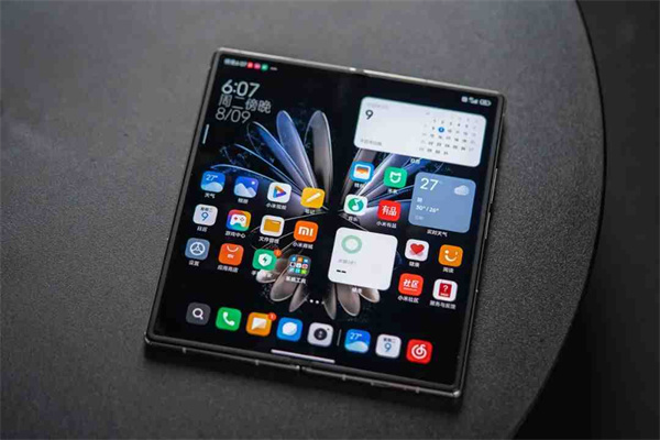 OPPO、vivo、 华为、小米和三星折叠屏屏幕对比