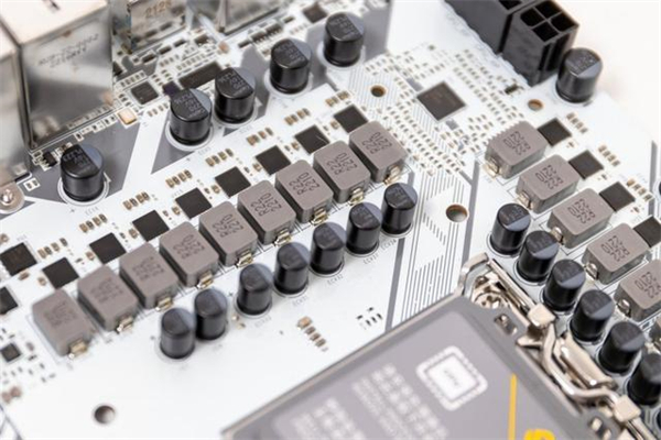 七彩虹CVN Z790D5 GAMING主板评测