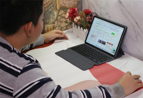 小米有品向物暖桌垫评测