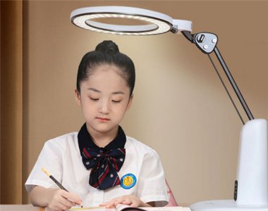 爱德华天使2专科级学习润眼灯评测 爱德华天使2专科级学习润眼灯怎么样