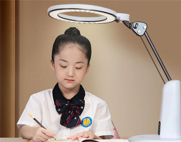 爱德华天使2专科级学习润眼灯评测
