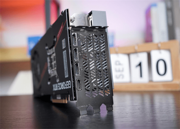 七彩虹战斧RTX 4090豪华版显卡评测