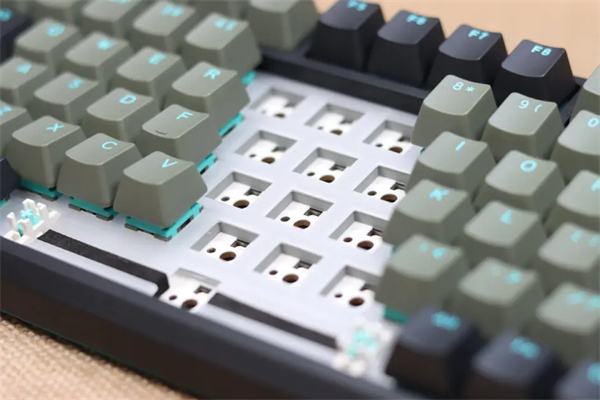 RK H81三模无线75%机械键盘评测