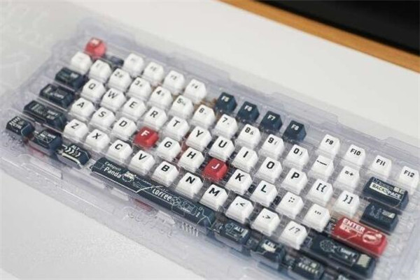洛斐舰载熊猫OEM131键PBT键帽评测