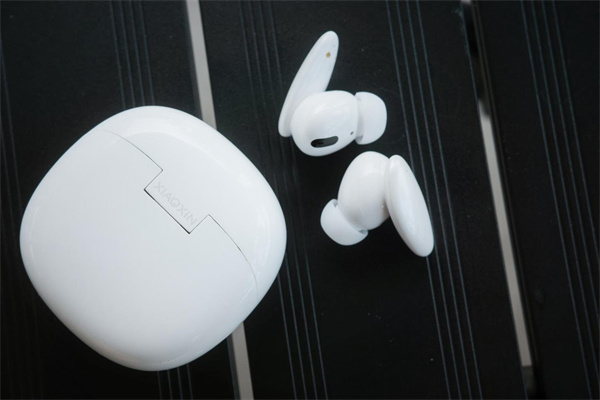 联想小新魔豆真无线降噪耳机E5评测