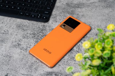 iQOO Neo7和Redmi K50 至尊版性能对比 哪个玩游戏好