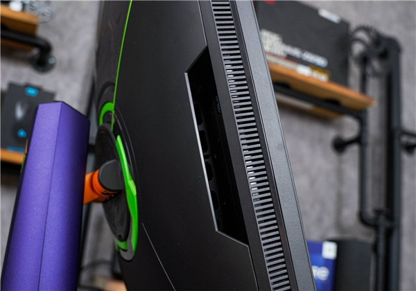 ROG XG27AQM EVA联名款评测
