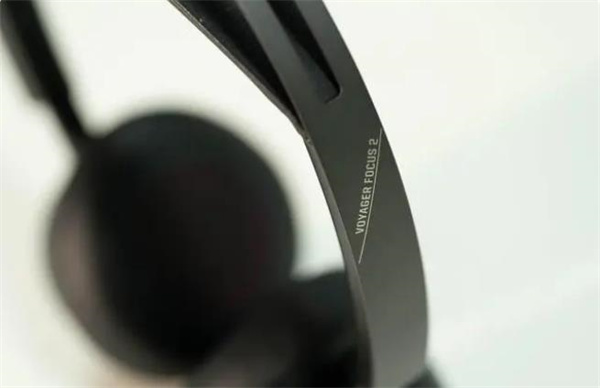 Poly Voyager Focus 2评测