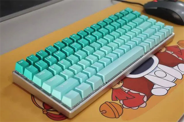 欧希德渐变键帽变装键盘评测