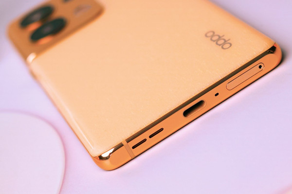 opporeno9是双扬声器吗