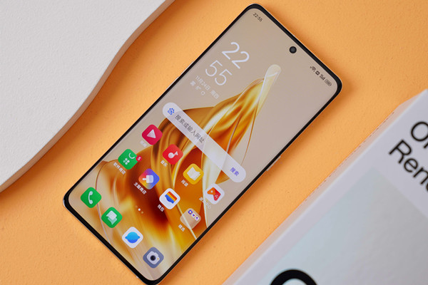 opporeno9是曲屏还是直屏