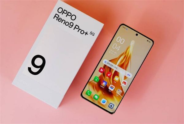 opporeno9pro+是曲面屏吗