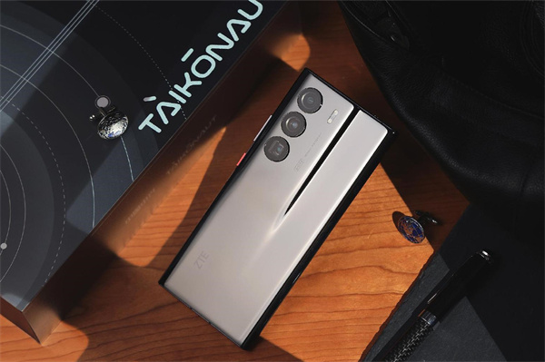 中兴Axon 40 Ultra航天版评测