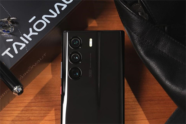 中兴Axon 40 Ultra航天版评测
