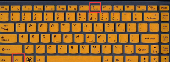 华硕笔记本键盘字母变数字怎么回事