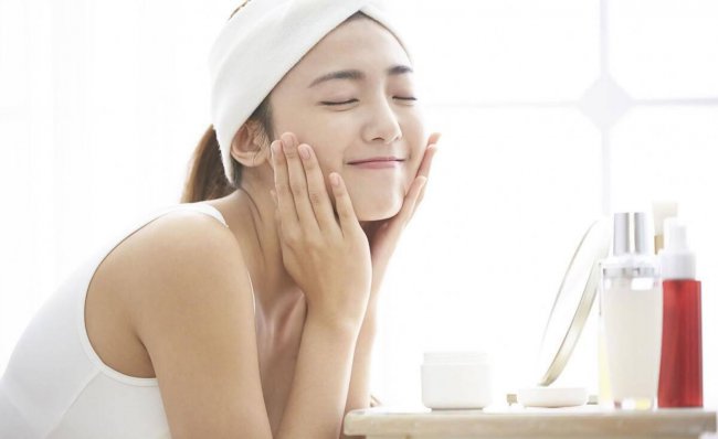 雅漾喷雾有什么功效如何使用