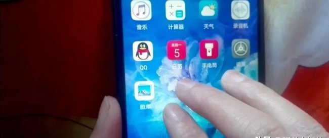 手机滚动截屏怎么操作